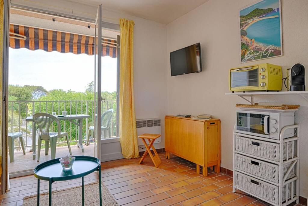 Apartament St-Cyr - Studio Avec Balcon, Vue Mer Et Proche Plage Saint-Cyr-sur-Mer Zewnętrze zdjęcie