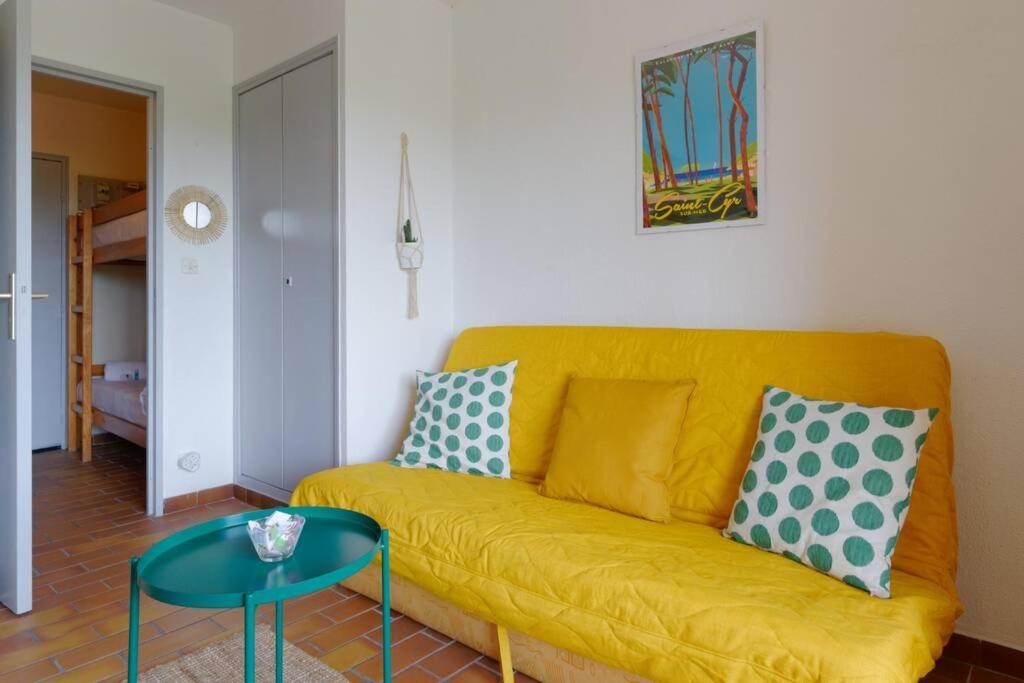Apartament St-Cyr - Studio Avec Balcon, Vue Mer Et Proche Plage Saint-Cyr-sur-Mer Zewnętrze zdjęcie