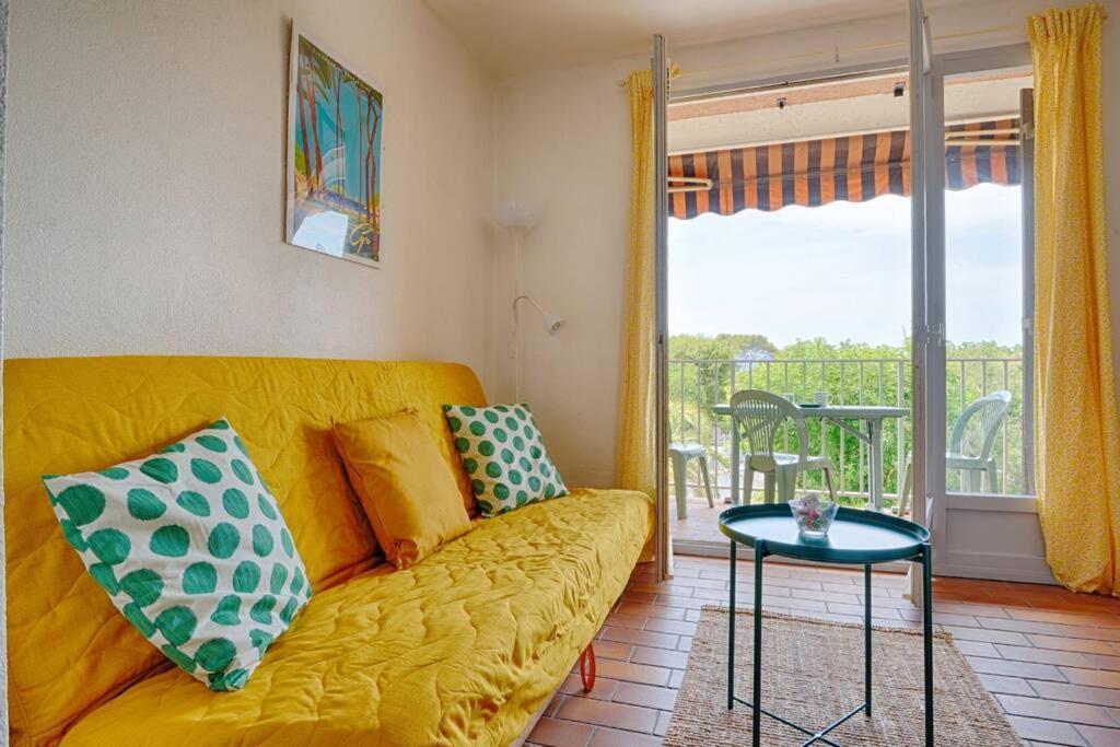 Apartament St-Cyr - Studio Avec Balcon, Vue Mer Et Proche Plage Saint-Cyr-sur-Mer Zewnętrze zdjęcie